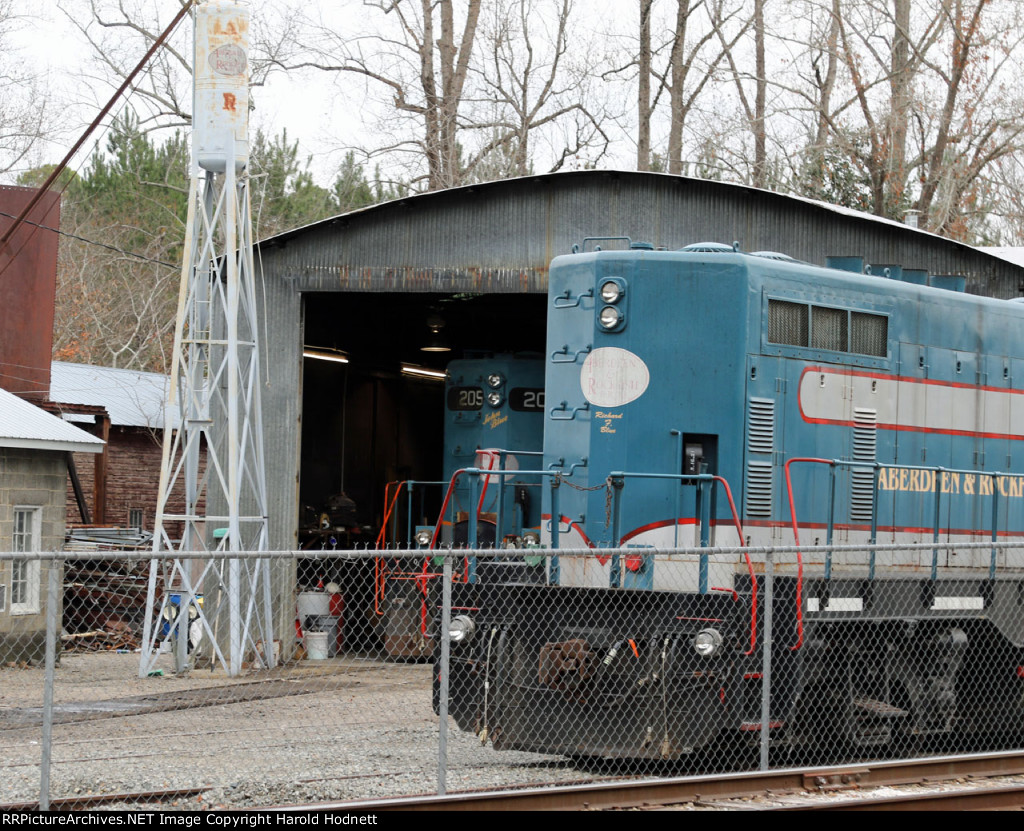 AR 2486 outside the shop, # 205 inside